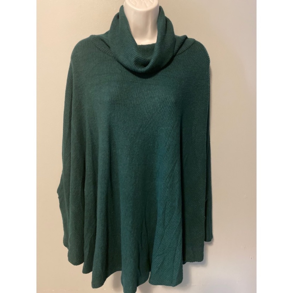 Hunter green poncho.